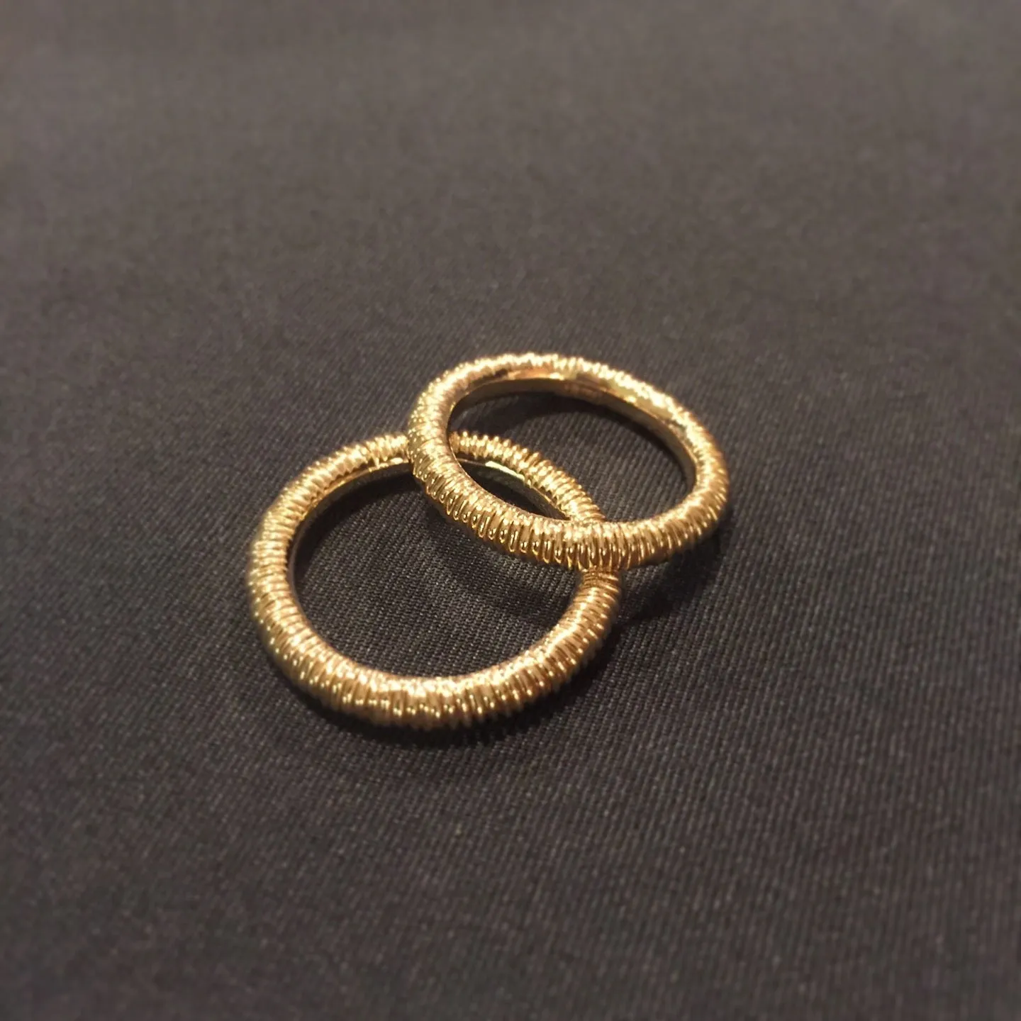 18k Yellow Gold Spring Ring