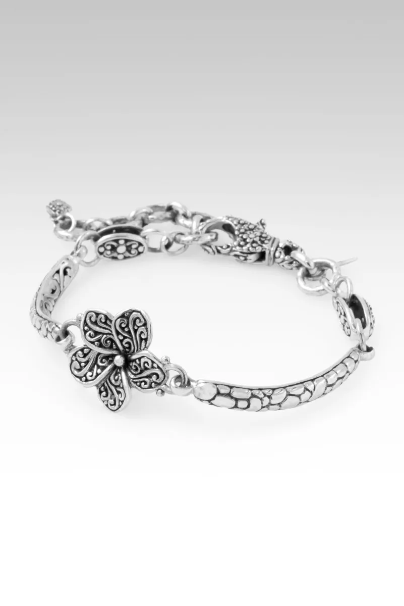 Blooms of Joy? Bracelet in Frangipani
