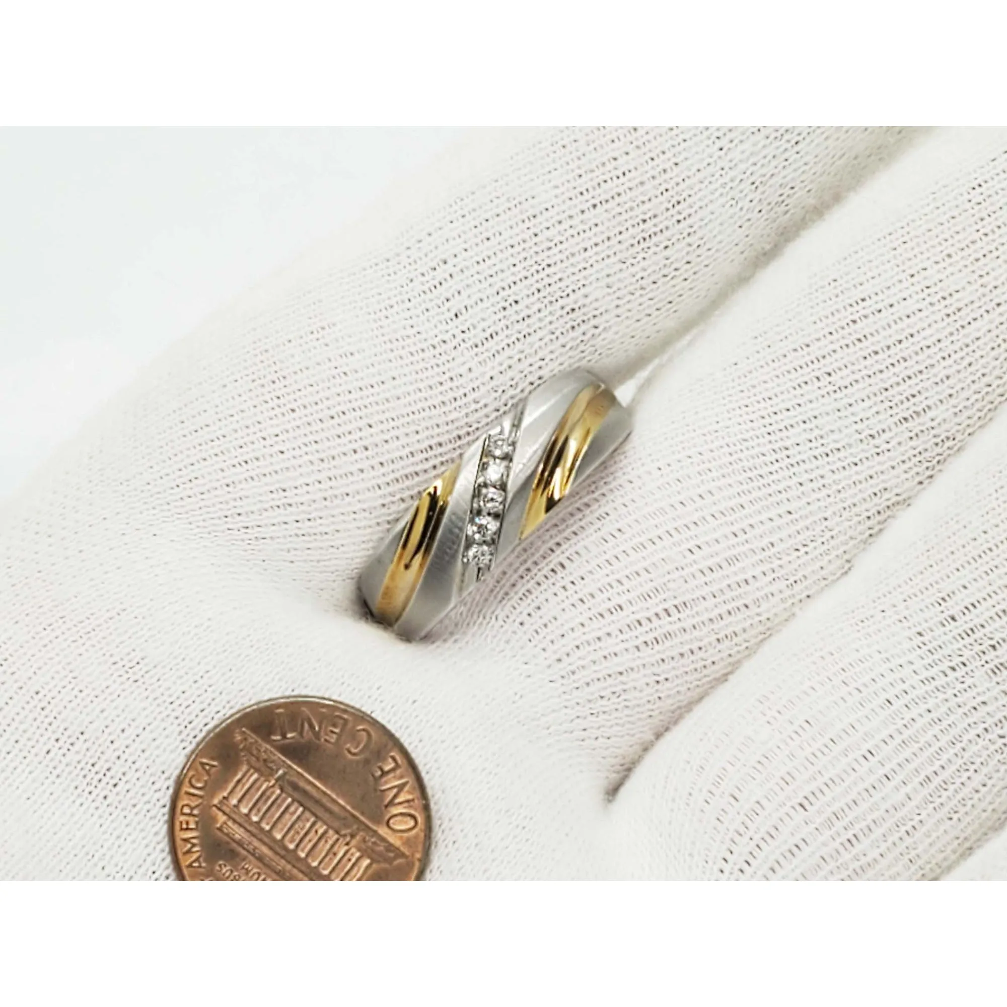 Men's 0.07 ctw Diamond Channel Swirl Design Ring 14k Two-Tone Gold Size 10.25